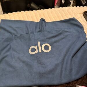 ALO Grounded No-Slip Towel